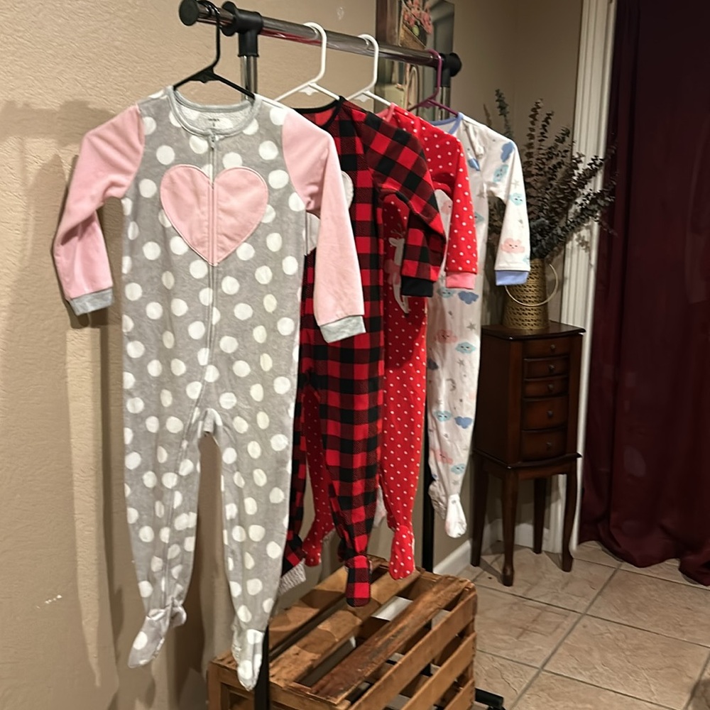 Carters - Picture 4 of 4